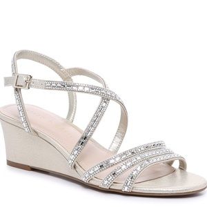 KELLY & KATIE TAHADA WEDGE PUMP